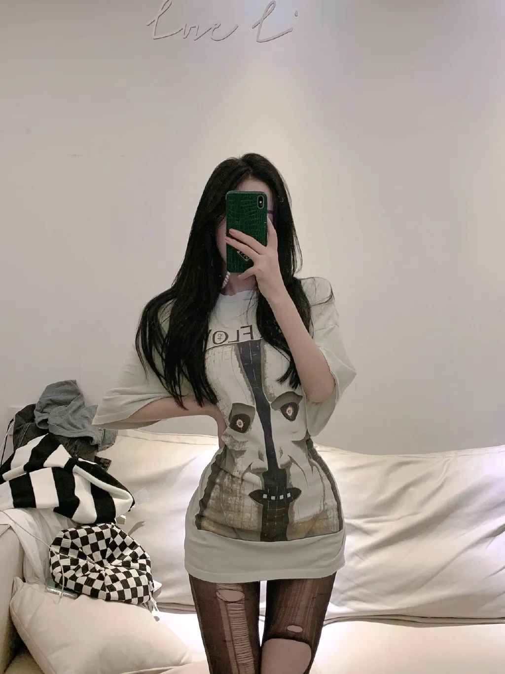 妹子絲襪都破了，好心疼??！插圖7