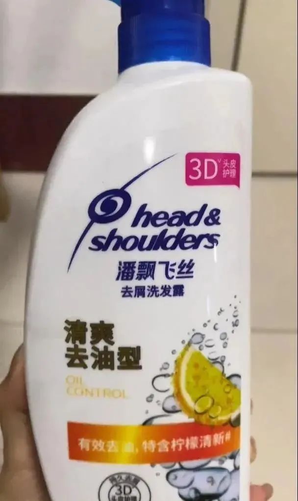 妹子絲襪都破了，好心疼??！插圖13