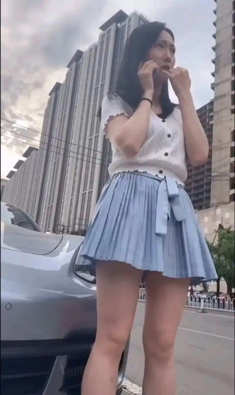 小姐姐?睡過站了，要不要叫醒她？插圖29