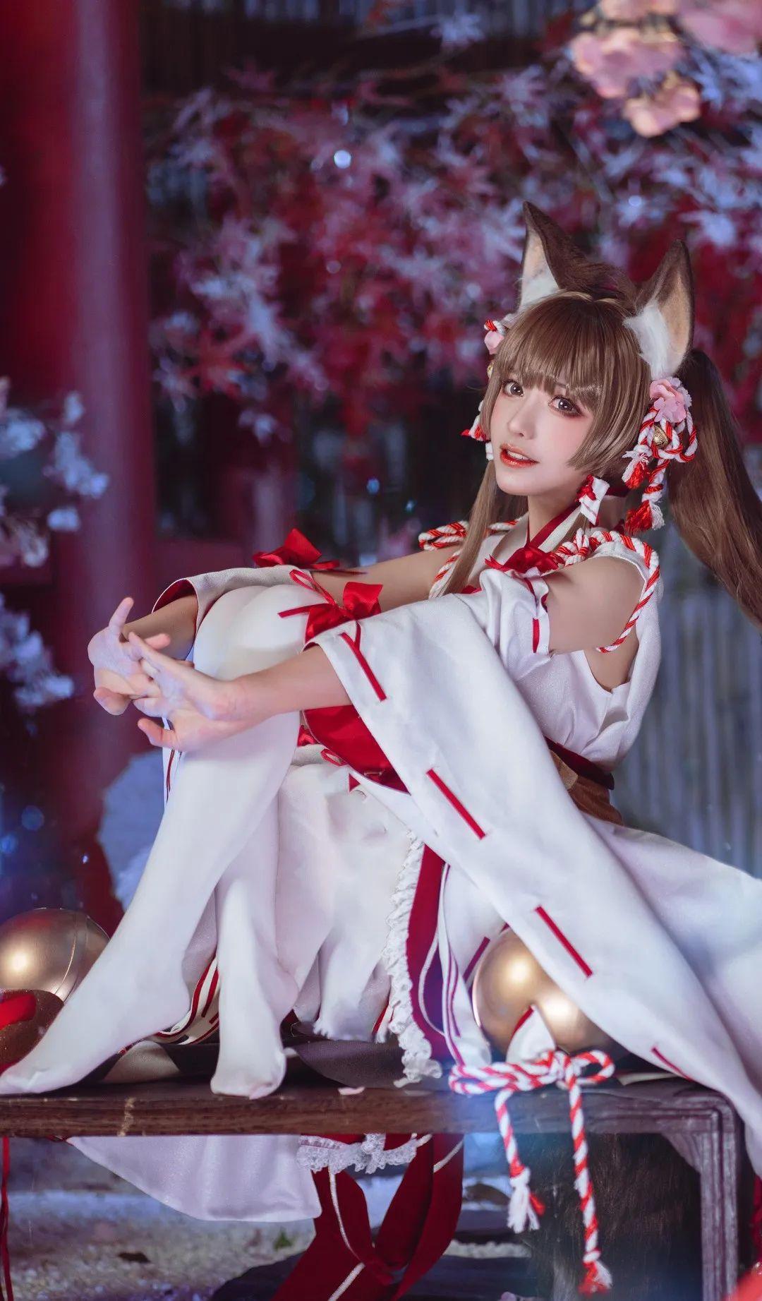 優莉娜，俏皮的巫女《盾之勇者成名錄：浪潮》插圖1